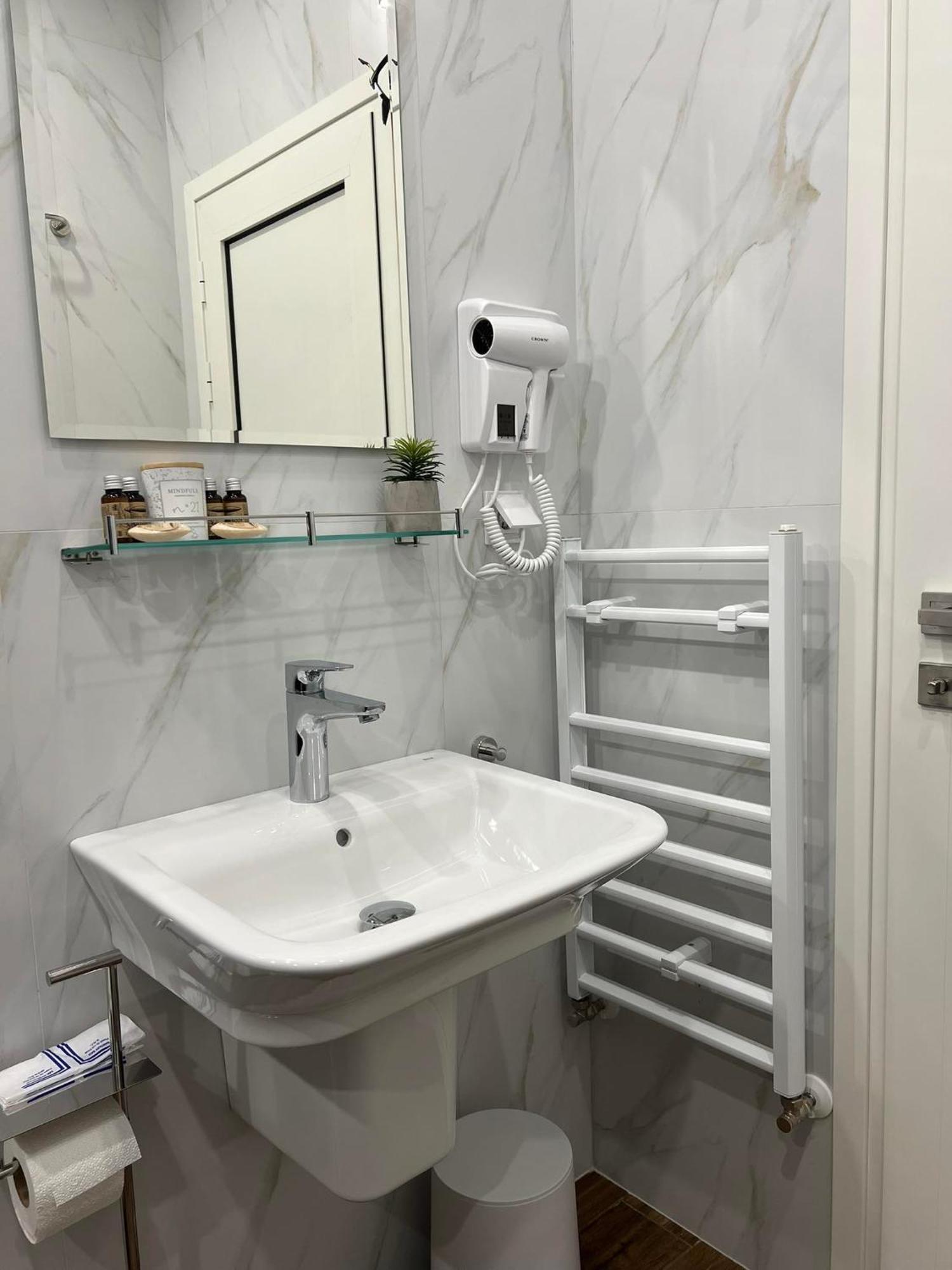 Хотел Vip Apart House Pleven Exteriör bild