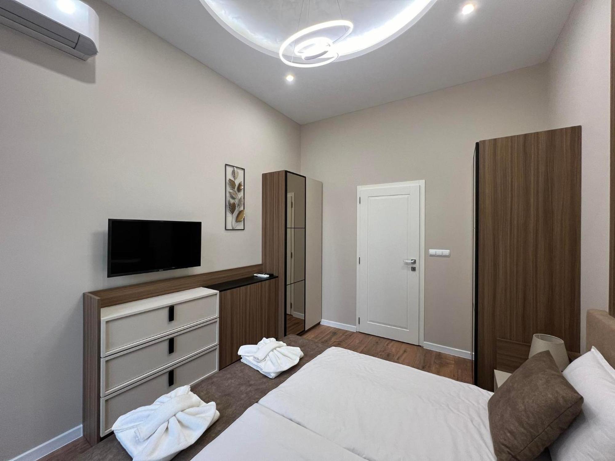 Хотел Vip Apart House Pleven Exteriör bild