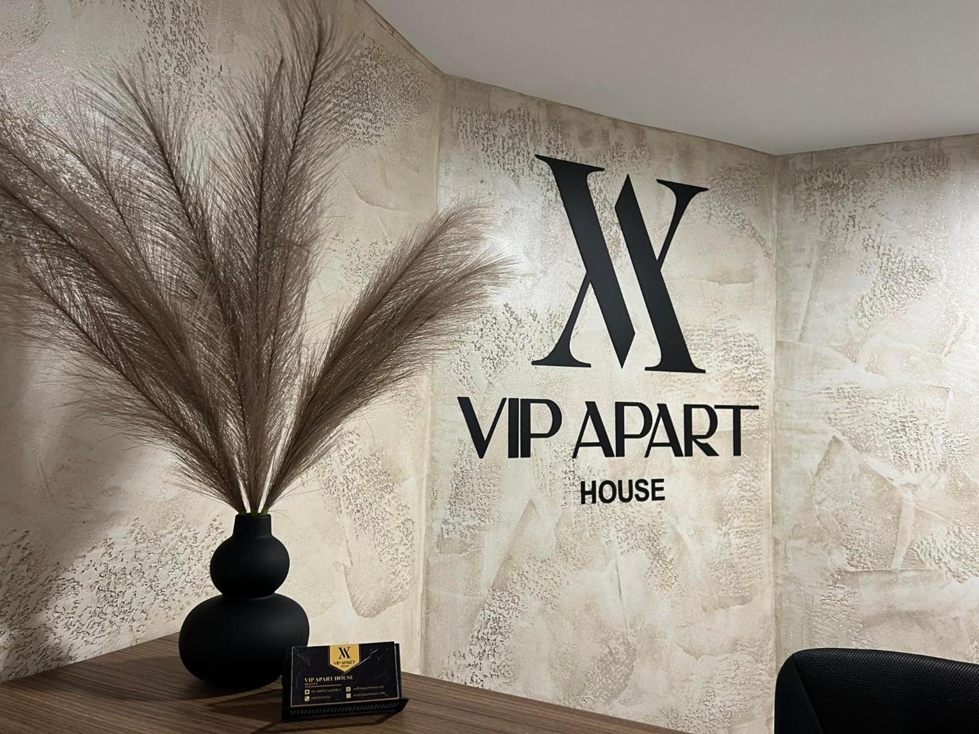 Хотел Vip Apart House Pleven Exteriör bild