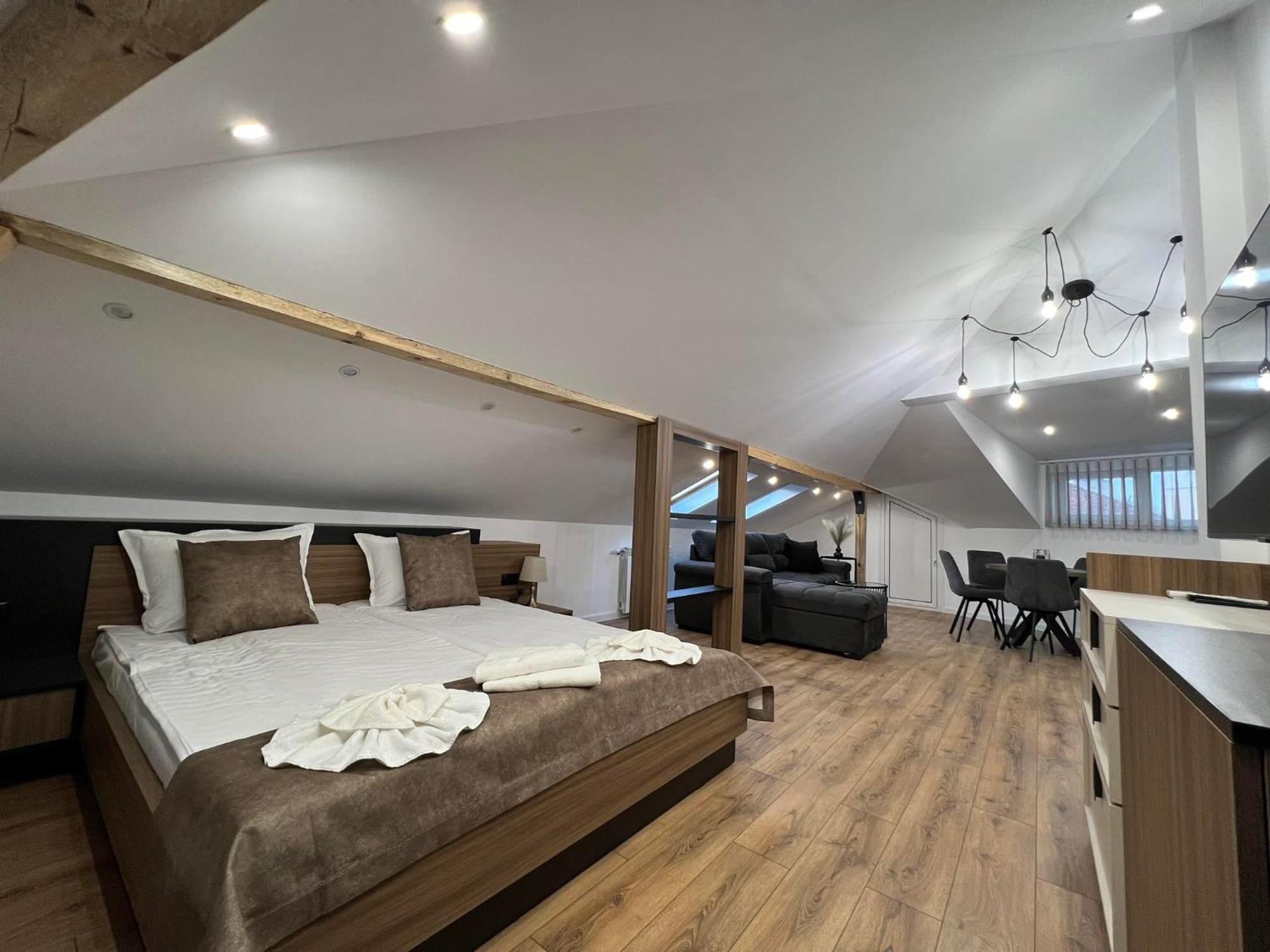 Хотел Vip Apart House Pleven Exteriör bild