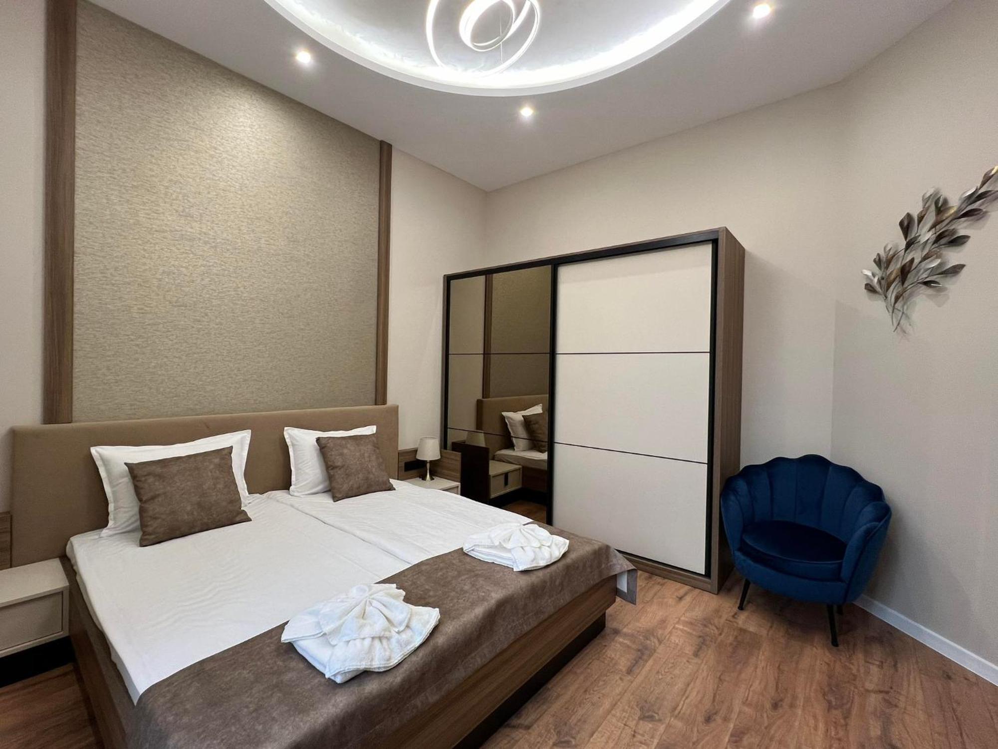 Хотел Vip Apart House Pleven Exteriör bild