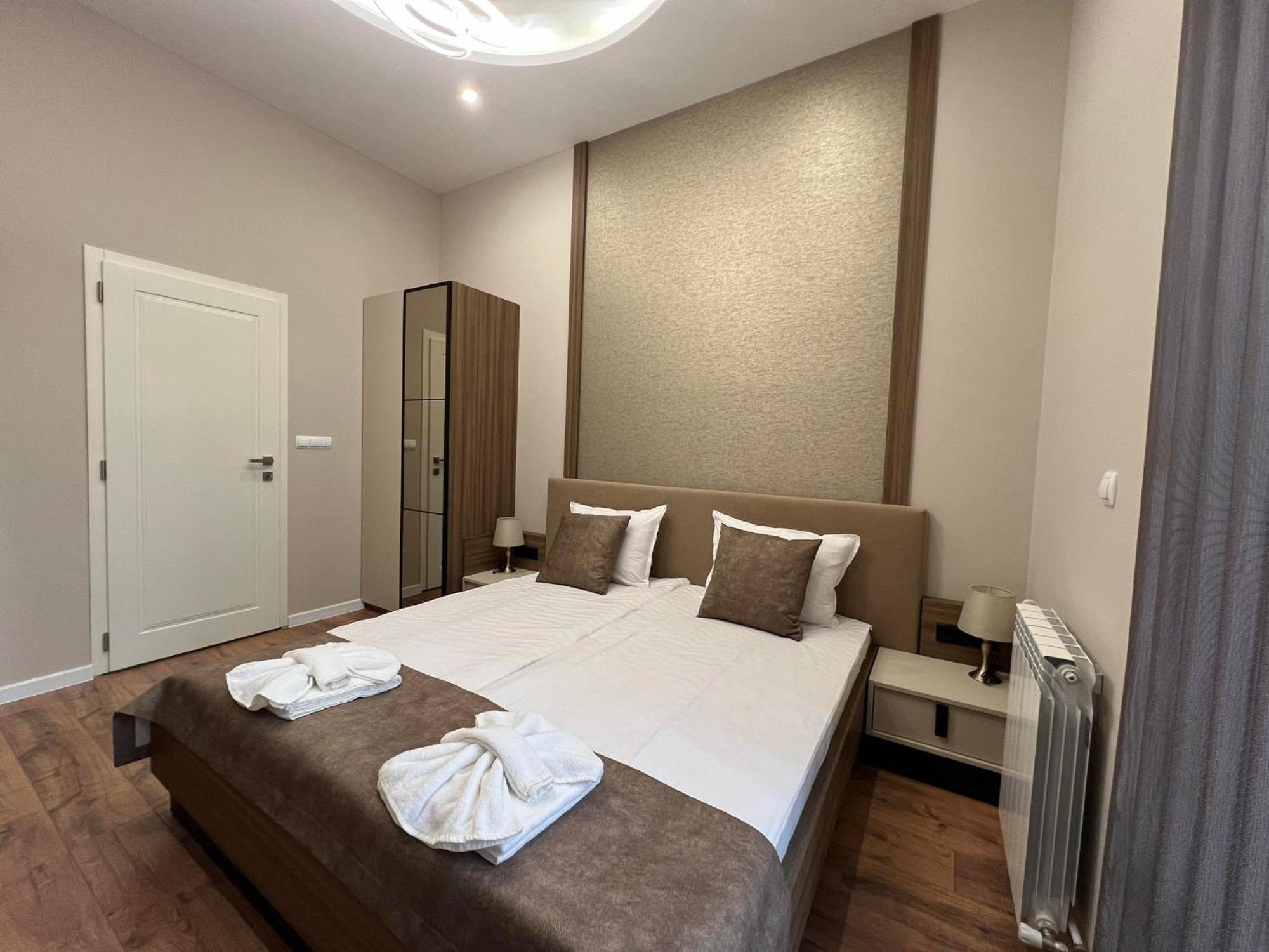 Хотел Vip Apart House Pleven Exteriör bild